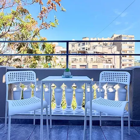 아파트 Heart Of - Stylish 2br With Balcony *