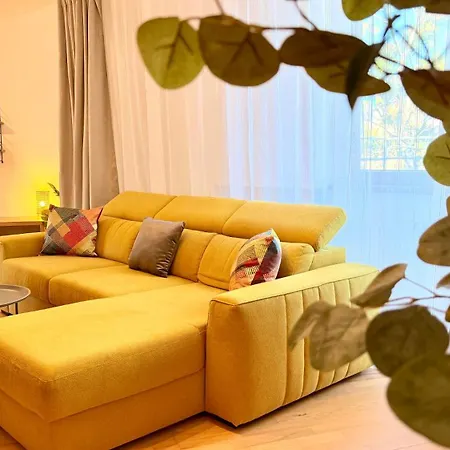 Heart Of - Stylish 2br With Balcony * 부쿠레슈티