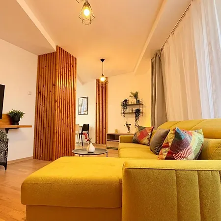 아파트 Heart Of - Stylish 2br With Balcony *