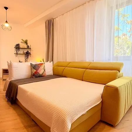 아파트 Heart Of - Stylish 2br With Balcony *