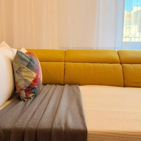 아파트 Heart Of - Stylish 2br With Balcony