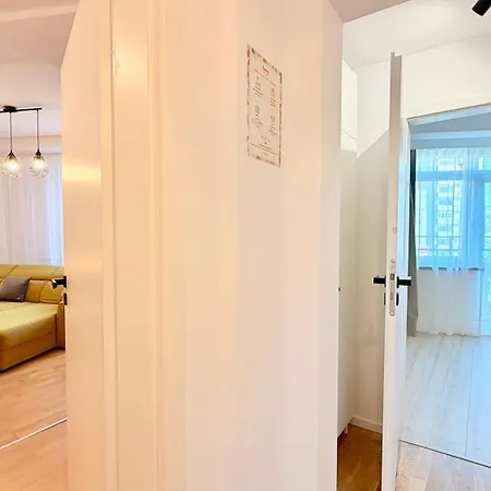 Heart Of - Stylish 2br With Balcony Apartament