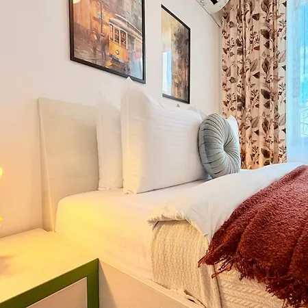 Heart Of - Stylish 2br With Balcony Apartament