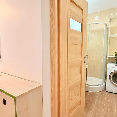 Heart Of - Stylish 2br With Balcony