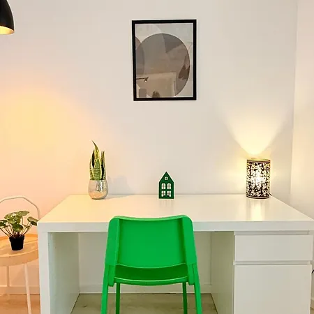 Heart Of - Stylish 2br With Balcony * 부쿠레슈티
