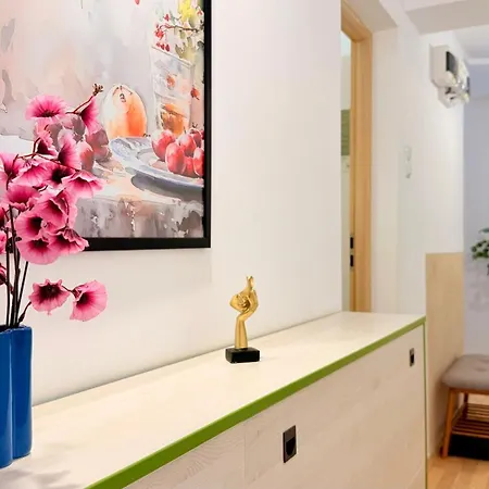 Heart Of - Stylish 2br With Balcony Bucureşti
