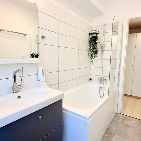 Heart Of - Stylish 2br With Balcony Apartament *
