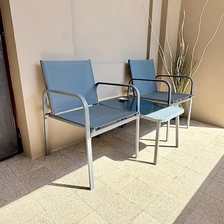 Heart Of - Stylish 2br With Balcony 아파트 *